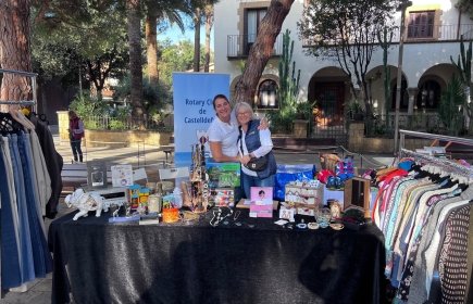 El Rotary Club de Castelldefels participa en MeRRRcafels, el evento de la sostenibilidad y reciclaje.